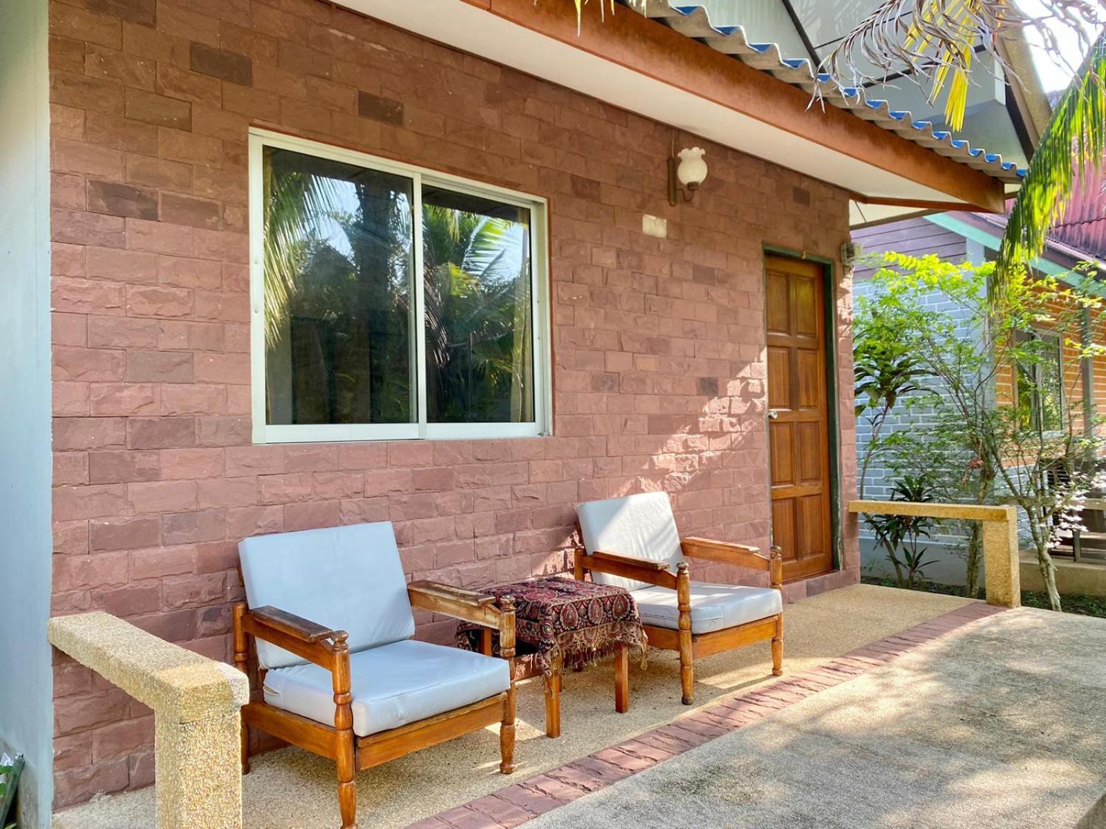 Coconut Bungalow Nai Yang Beach Exterior foto