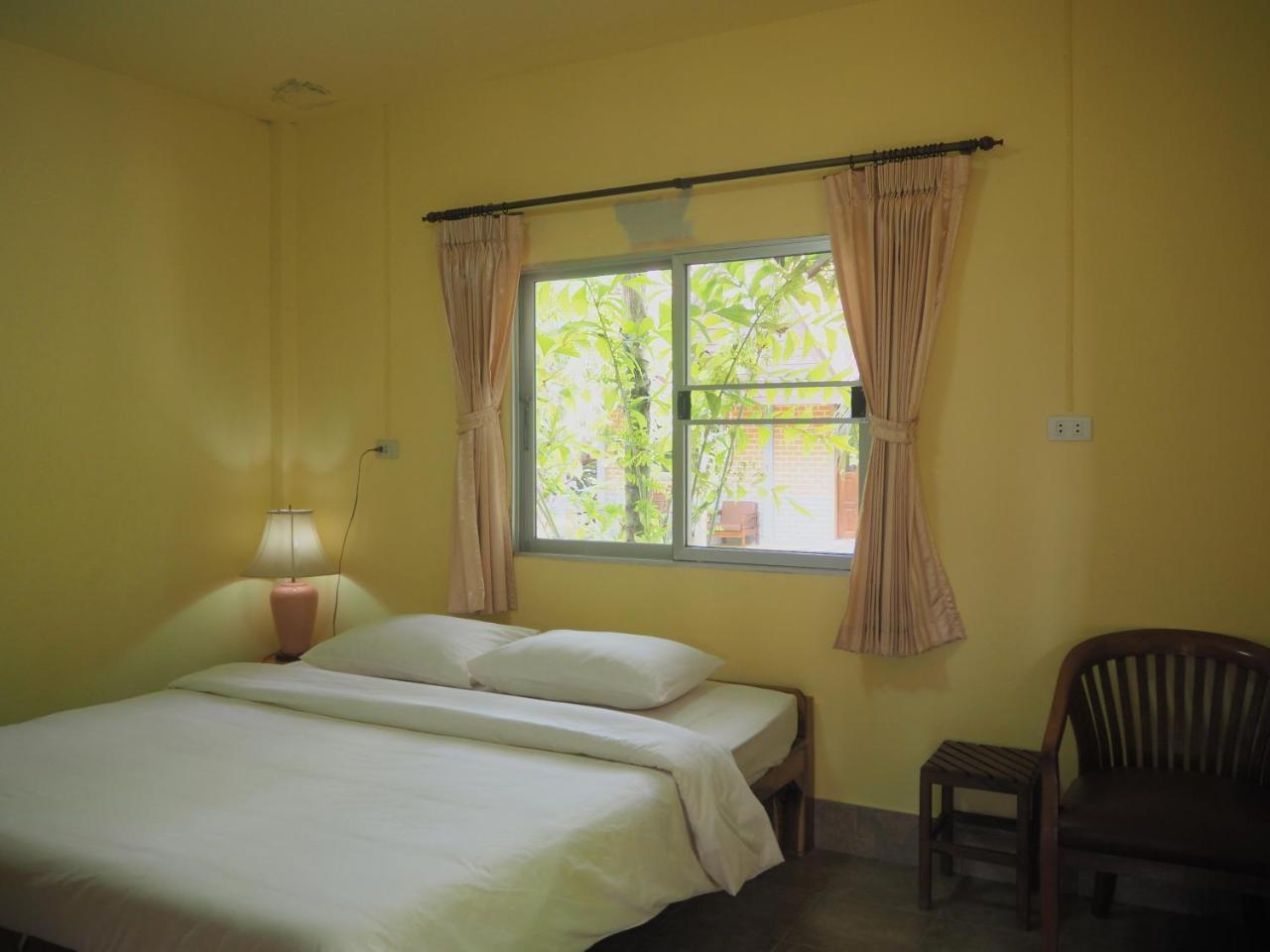 Coconut Bungalow Nai Yang Beach Exterior foto